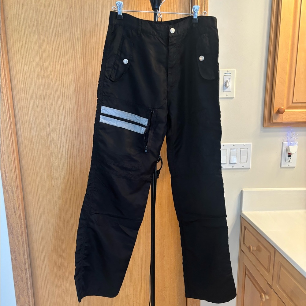 LE CHATEAU BLACK NYLON PANTS - Size 30” Inseam 31.5 inches.